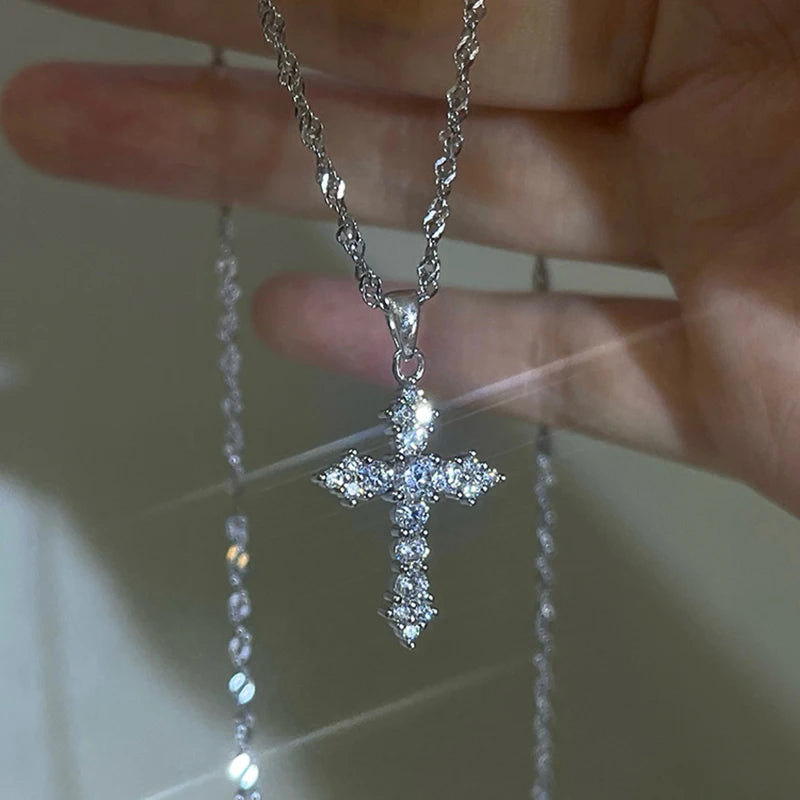 Y2K Style Crystal Cross Necklace for Women Men Gothic Punk Hip Hop Cross Pendant Necklace Shiny Elegent Chain Party Jewelry
